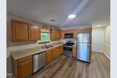 906 W Chatham Street, Cary, NC 27511 - Photo 3