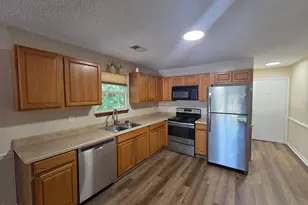 906 W Chatham St, Cary, NC 27511 - Photo 3