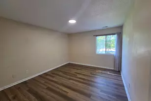 906 W Chatham St, Cary, NC 27511 - Photo 5