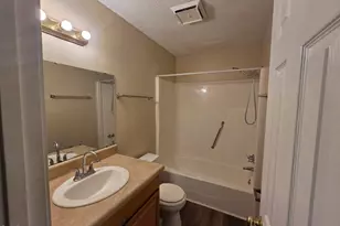906 W Chatham St, Cary, NC 27511 - Photo 7