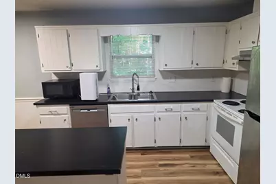 902 W Chatham Street, Cary, NC 27511 - Photo 3