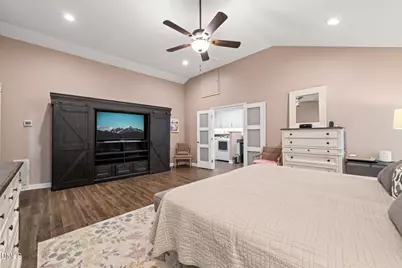 6921 Spring Drive, Raleigh, NC 27613 - Photo 21
