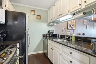 700 Bishops Park, Raleigh, NC 27605 - Photo 13