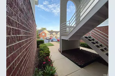 2413 Wellington Ridge Loop #2413, Cary, NC 27518 - Photo 3