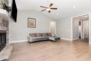 820 Christian Light Rd, Fuquay Varina, NC 27526 - Photo 5
