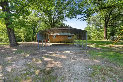 409 Forest Avenue, Broadway, NC 27505 - Photo 5