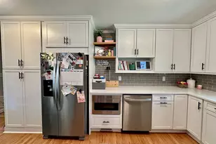 2813 Barmettler St, Raleigh, NC 27607 - Photo 9