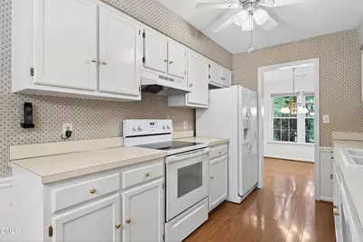 118 Shady Meadow Circle, Cary, NC 27513 - Photo 9