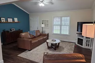 105 JJ Dr, Benson, NC 27504 - Photo 3