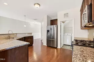 226 Beaconwood Ln, Holly Springs, NC 27540 - Photo 9
