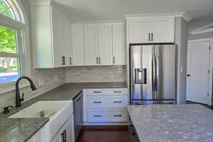 1023 Oak Lake Ct, Raleigh, NC 27606 - Photo 7