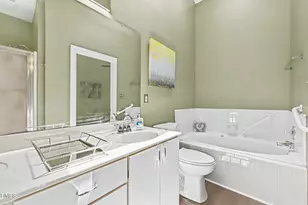 9 Tottenham Ln, Chapel Hill, NC 27517 - Photo 17