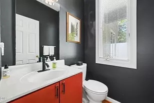 9 Tottenham Ln, Chapel Hill, NC 27517 - Photo 13