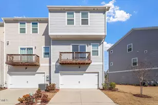 1018 Salt Glaze Ln, Cary, NC 27519 - Photo 5