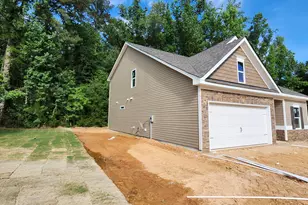 1673 Elk Run Dr, Fayetteville, NC 28312 - Photo 3