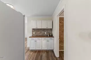 8501 Shadow Wood Pl, Raleigh, NC 27613 - Photo 9