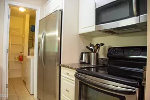1010 Kingswood Dr, Chapel Hill, NC 27517 - Photo 7