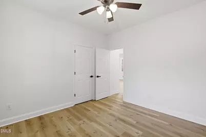 924 E Davis Street, Burlington, NC 27215 - Photo 19