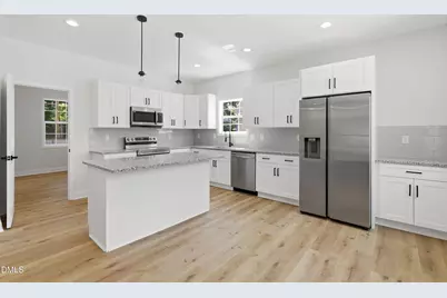 924 E Davis Street, Burlington, NC 27215 - Photo 3