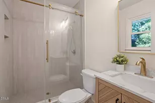 908 Tanglewood Dr, Cary, NC 27511 - Photo 19