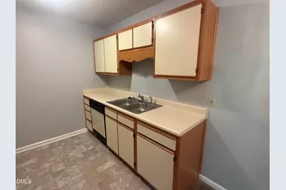 5519 Hornaday Road #D, Greensboro, NC 27409 - Photo 7