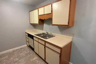5519 Hornaday Rd, Greensboro, NC 27409 - Photo 7