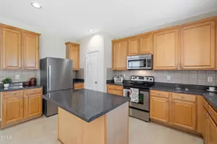 329 Palmdale Ct, Holly Springs, NC 27540 - Photo 19