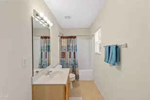 329 Palmdale Ct, Holly Springs, NC 27540 - Photo 25