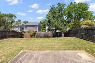 329 Palmdale Ct, Holly Springs, NC 27540 - Photo 35