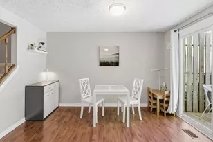 819 Genford Ct, Raleigh, NC 27609 - Photo 11