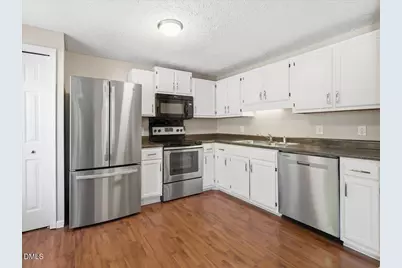 819 Genford Court, Raleigh, NC 27609 - Photo 9