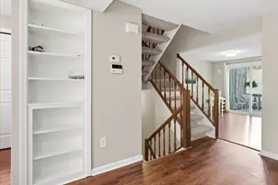 819 Genford Ct, Raleigh, NC 27609 - Photo 7