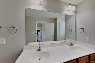 335 Oxfordshire Dr, Fuquay Varina, NC 27526 - Photo 9