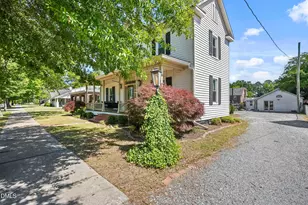 316 W Main St, Benson, NC 27504 - Photo 3