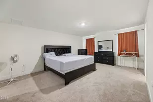 6805 Doddridge Ln, Cary, NC 27519 - Photo 15