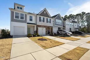 11 Wildflower Cir, Clayton, NC 27520 - Photo 5