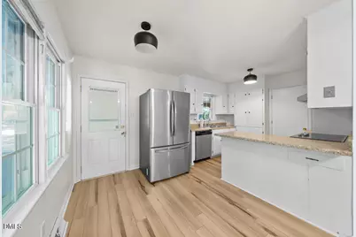 1019 Garden Court, Burlington, NC 27215 - Photo 11