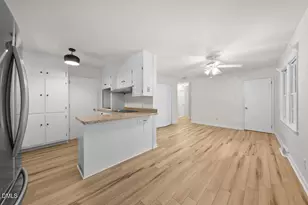 1019 Garden Ct, Burlington, NC 27215 - Photo 9