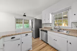 1019 Garden Ct, Burlington, NC 27215 - Photo 13