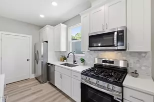 1013B Carroll St, Durham, NC 27707 - Photo 21