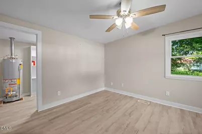 411 S 6th Street, Smithfield, NC 27577 - Photo 11