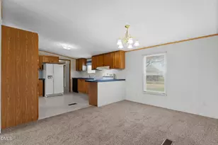 1385 Live Oak Rd, Coats, NC 27521 - Photo 17