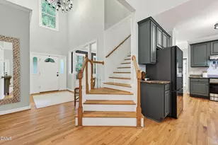 2536 Maxton Crest Dr, Apex, NC 27539 - Photo 9