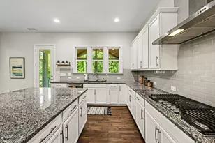 724 Peninsula Forest Pl, Cary, NC 27519 - Photo 5
