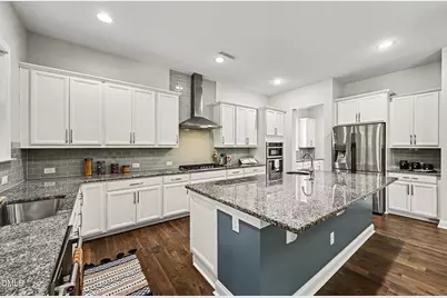 724 Peninsula Forest Place, Cary, NC 27519 - Photo 3