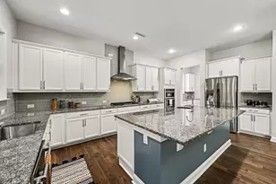 724 Peninsula Forest Pl, Cary, NC 27519 - Photo 3