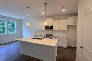605 Crescent Wood Trl, Zebulon, NC 27597 - Photo 5