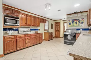 586 Northwoods Country, Tarboro, NC 27886 - Photo 9
