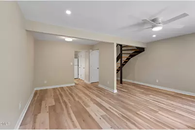 220 Elizabeth Street #Apt C10, Chapel Hill, NC 27514 - Photo 5