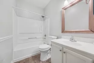 12104 Queensbridge Ct, Raleigh, NC 27613 - Photo 17